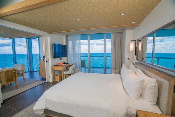 Eden Roc Miami Beach image 10