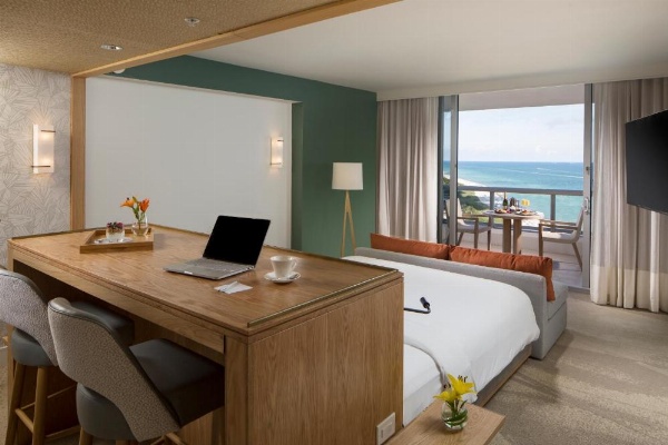 Eden Roc Miami Beach image 13