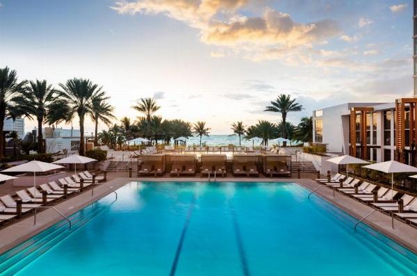 Eden Roc Miami Beach image 18